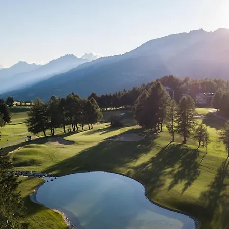 Typique Proche Crans Montana Alpehytte