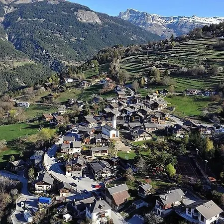 Typique Proche Crans Montana Chalet *