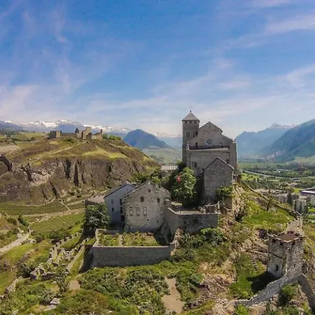 Chalet Typique Proche Crans Montana