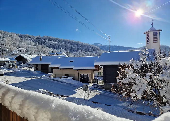 Typique Proche Crans Montana شاليه