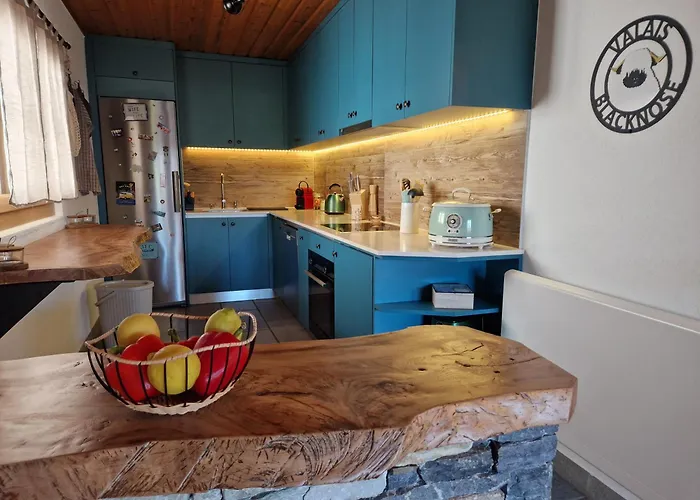 Typique Proche Crans Montana *